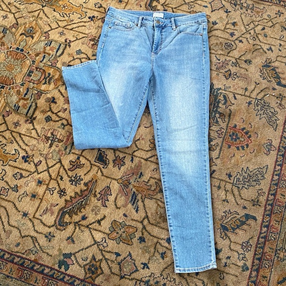 Jessica Simpson Light Blue Skinny Jeans - Picture 1 of 6